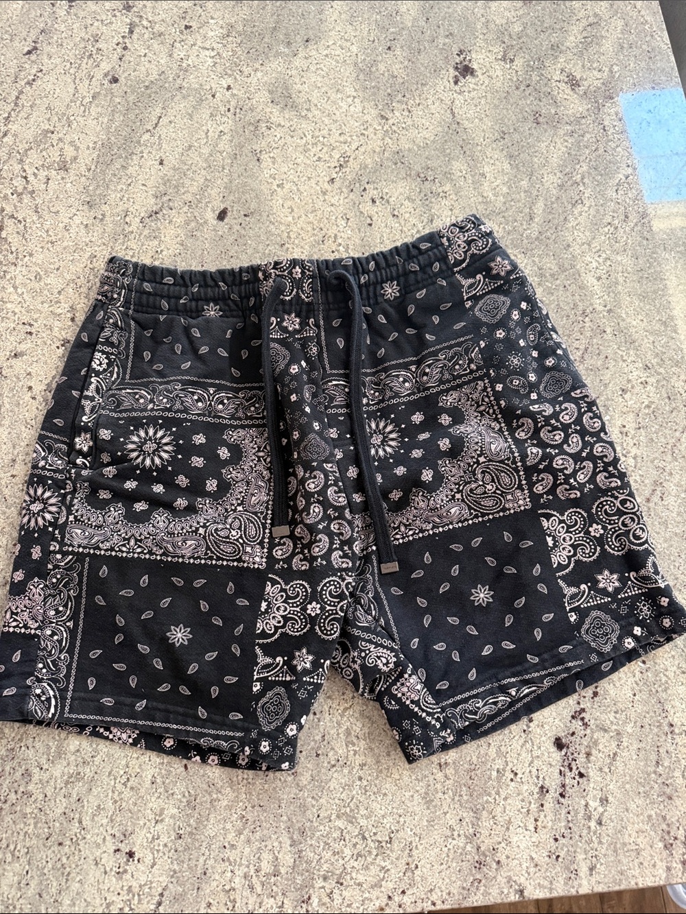 Talentless Men's Black Bandana Print Sweat Shorts